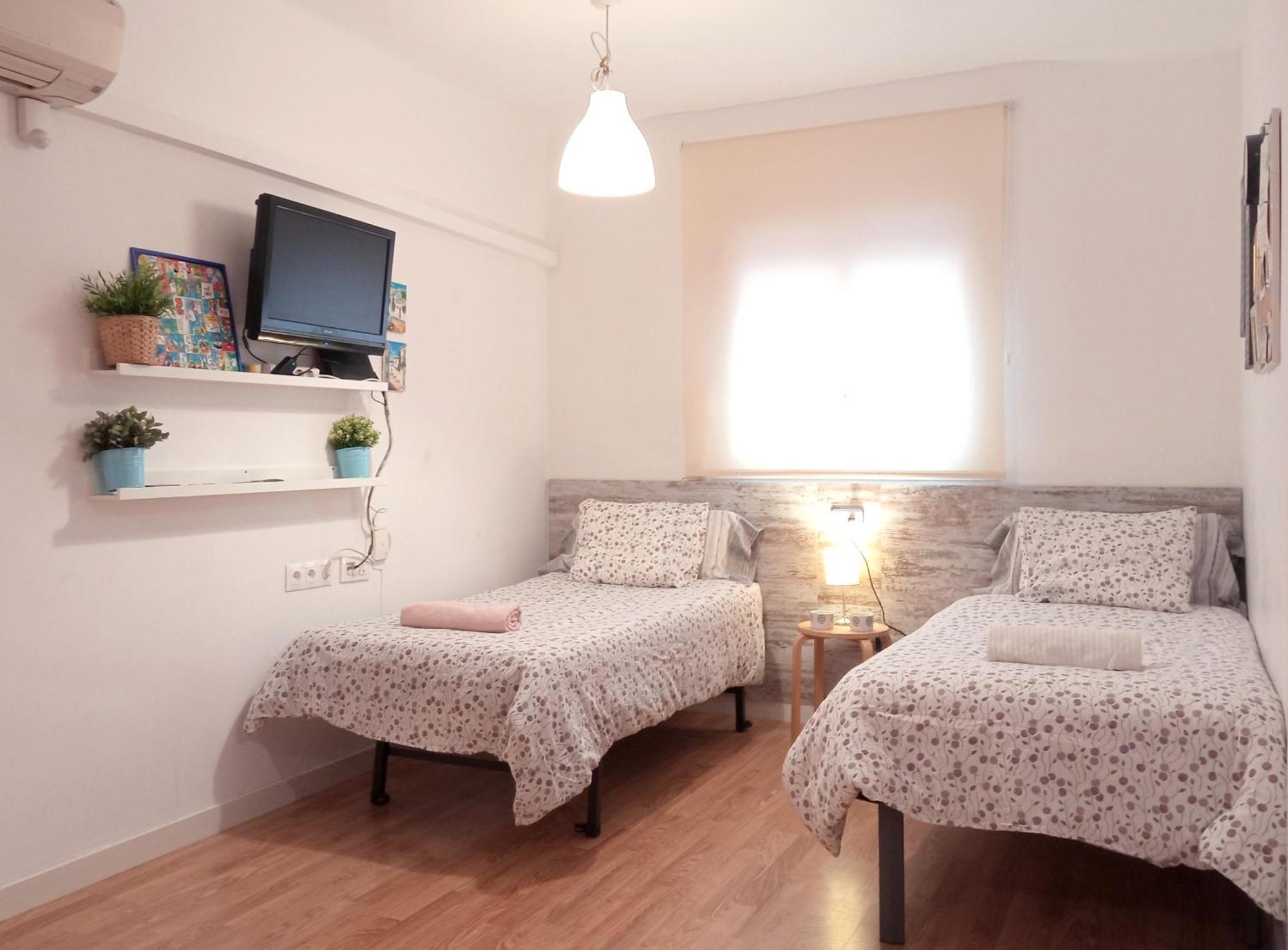 Bcn4Days Apartments โอสปิตาเล็ต เดอ โยเบรกัต ภายนอก รูปภาพ
