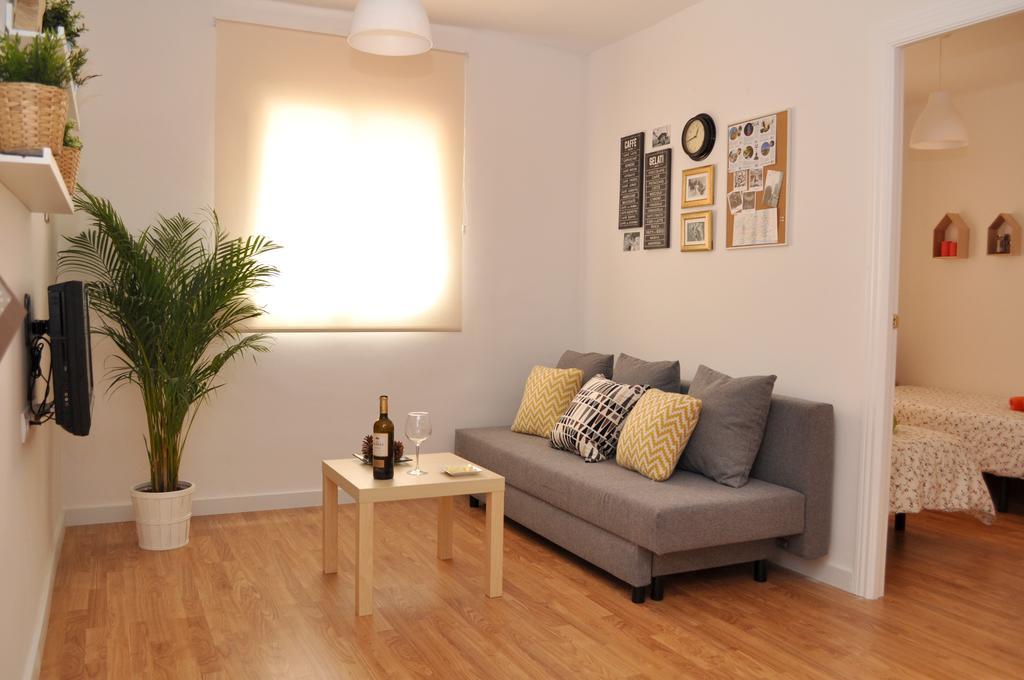 Bcn4Days Apartments โอสปิตาเล็ต เดอ โยเบรกัต ภายนอก รูปภาพ