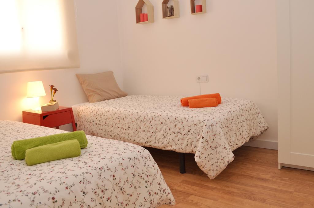Bcn4Days Apartments โอสปิตาเล็ต เดอ โยเบรกัต ภายนอก รูปภาพ